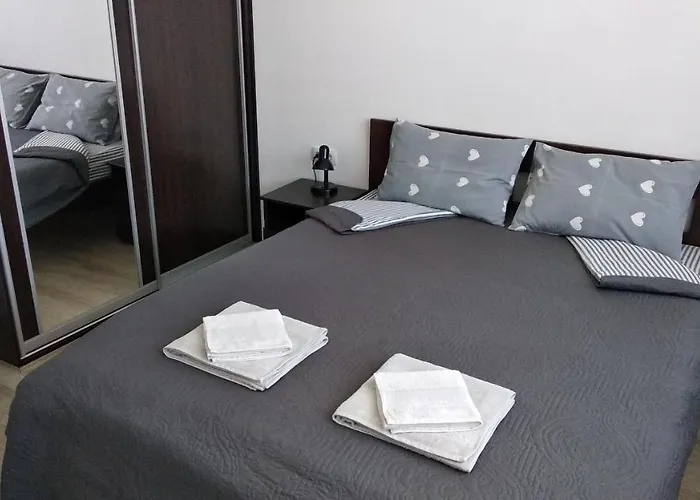 Fly Up Home Apartment