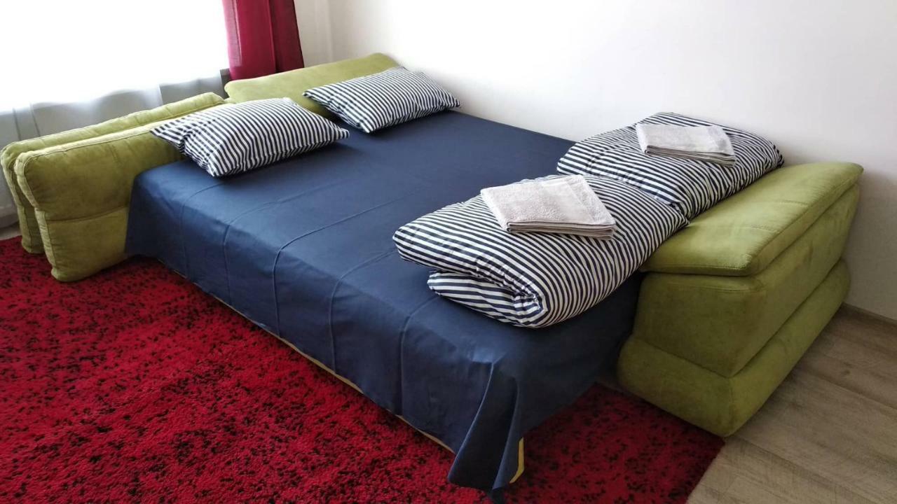 Apartment Fly Up *